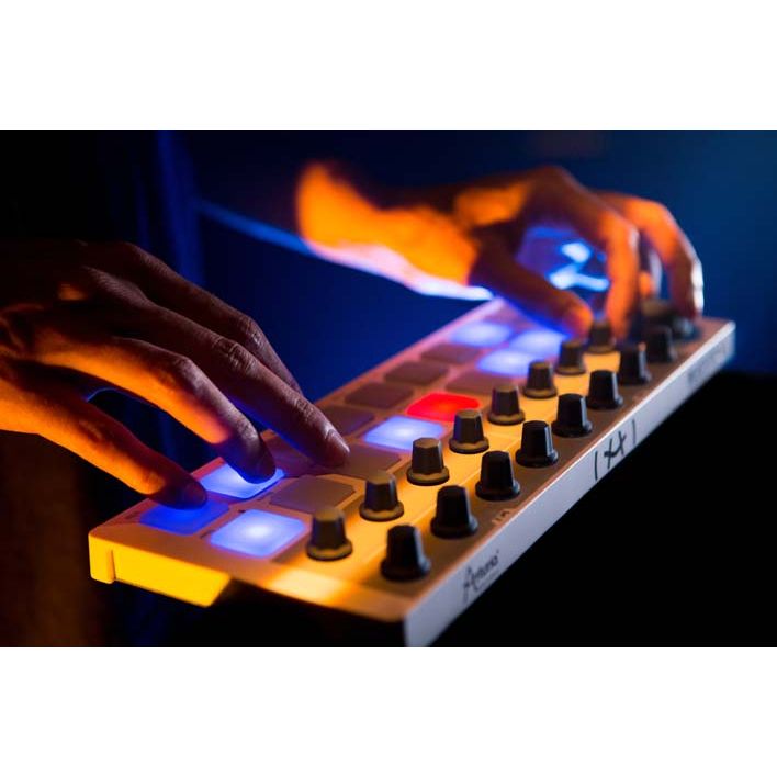 Arturia BeatStep | MIDI & CV controller with 16 step sequencer, presets, pads & encoders, with included software