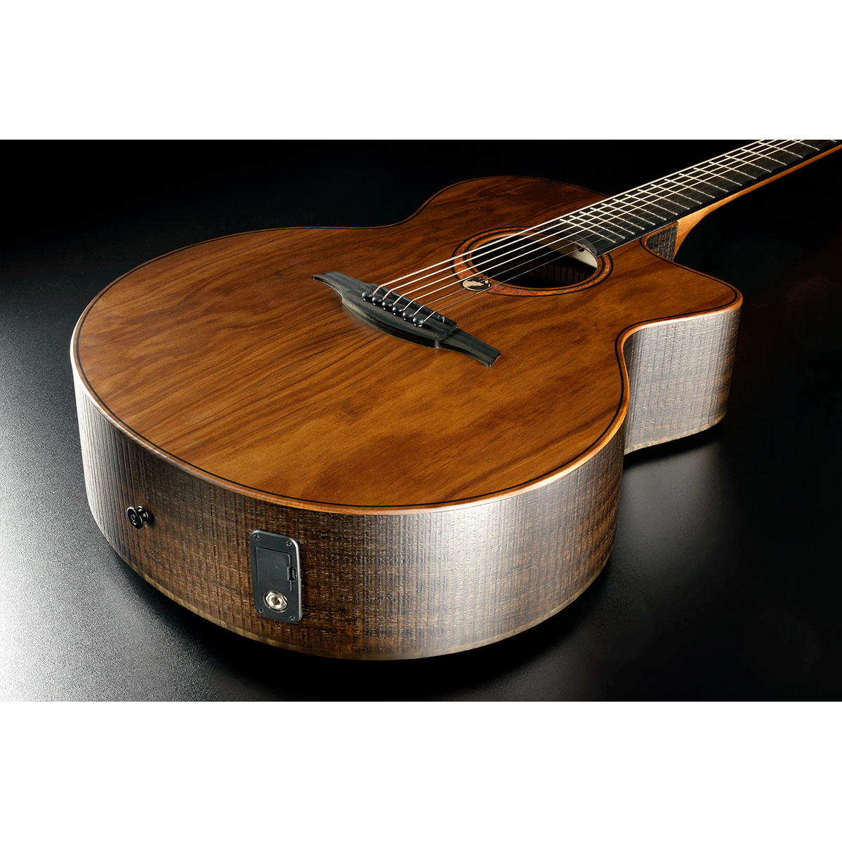 Lâg Sauvage-JCE Jumbo Cutaway Electro Acoustic Guitar | Includes Case and Cable | GLA SAUVAGE-JCE