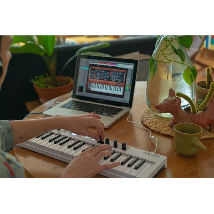 Arturia KeyStep 37 | 37-note controller, with included software