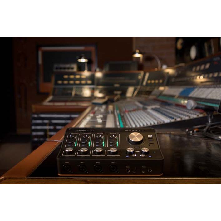 Arturia AudioFuse Studio | High quality audio interface with extreme flexibility and exclusive included software