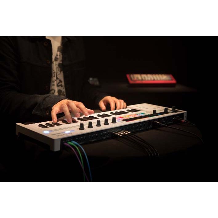 KeyStep Pro by Arturia | Hardware keyboard with advanced sequencer and arpeggiator, with included software